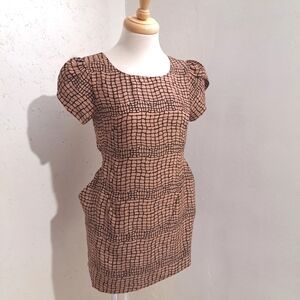 Pink martini | Tan/ Pinkish black cracked pattern short sleeve dress
